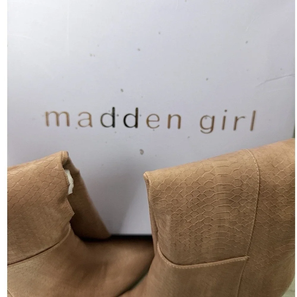 Madden Girl Firefly Women 8.5 Blush Pink Snakeskin Pointed Toe Block Heel Boot